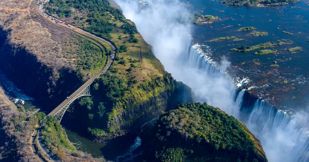 VICTORIA FALLS GUIDED TOUR ZIMBABWE SIDE - Image 2