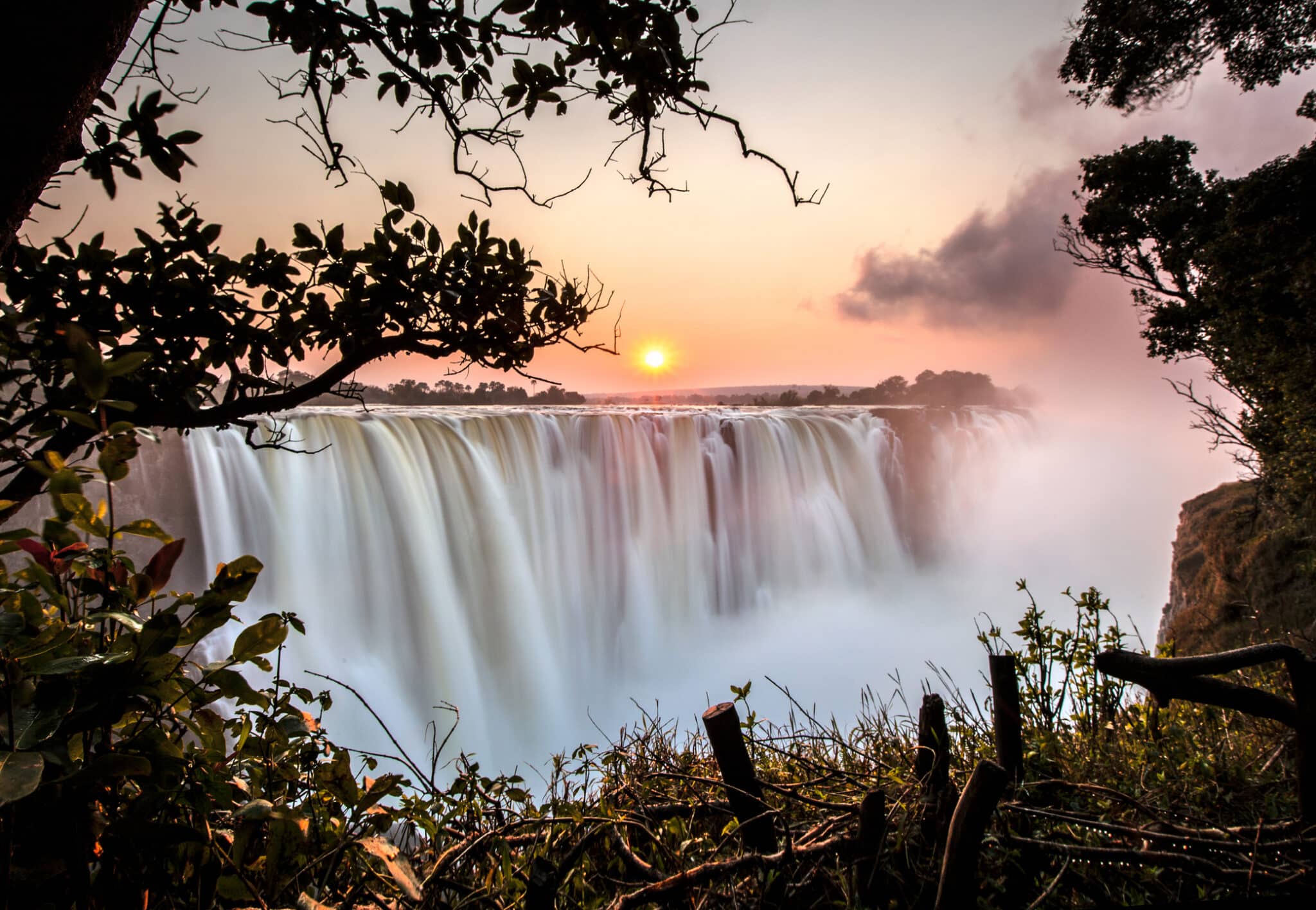 VICTORIA FALLS GUIDED TOUR ZIMBABWE SIDE